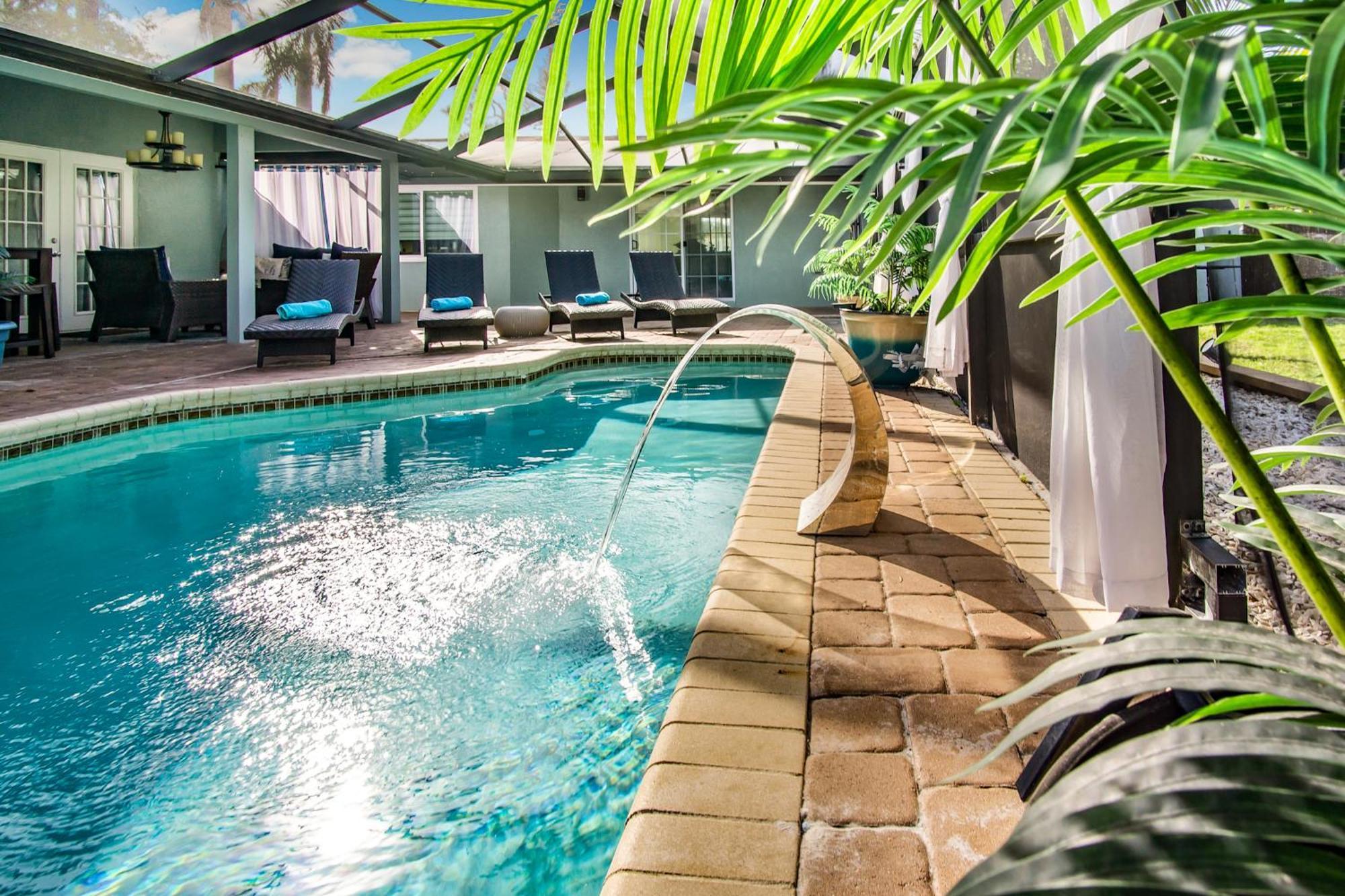 Beach Cottage With Heated Pool Just Off Siesta Key Sarasota Exterior photo