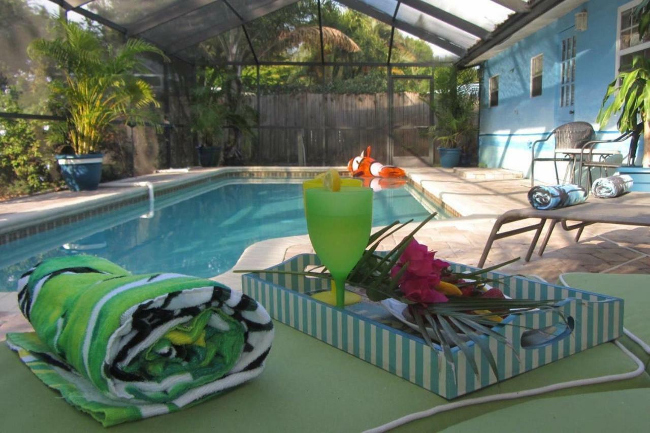 Beach Cottage With Heated Pool Just Off Siesta Key Sarasota Exterior photo